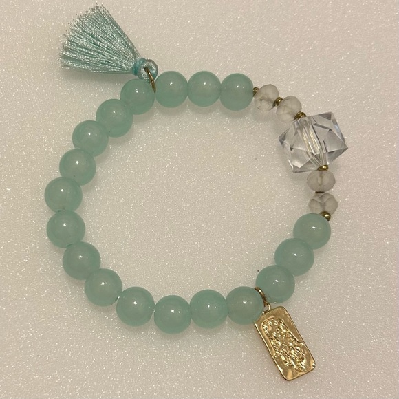 Vintage Mint Green 10mm Bead Stretch Bracelet With A Hand Of Fatima Charm 8” - Picture 2 of 7